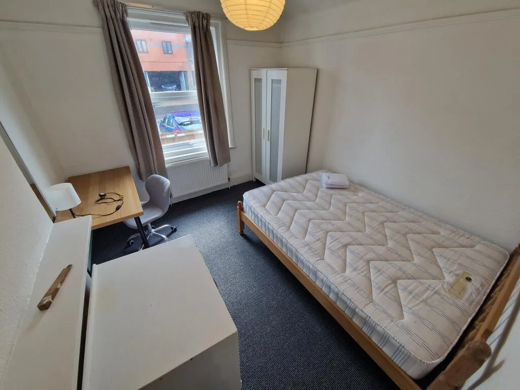 7 bedroom house for rent