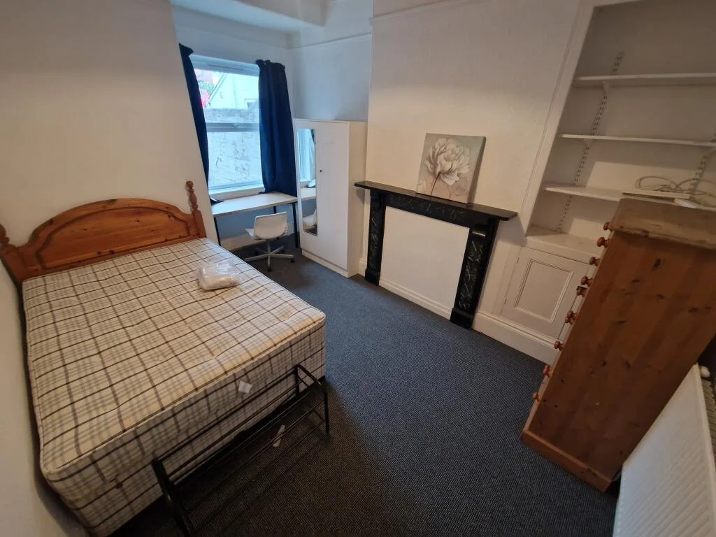 7 bedroom house for rent
