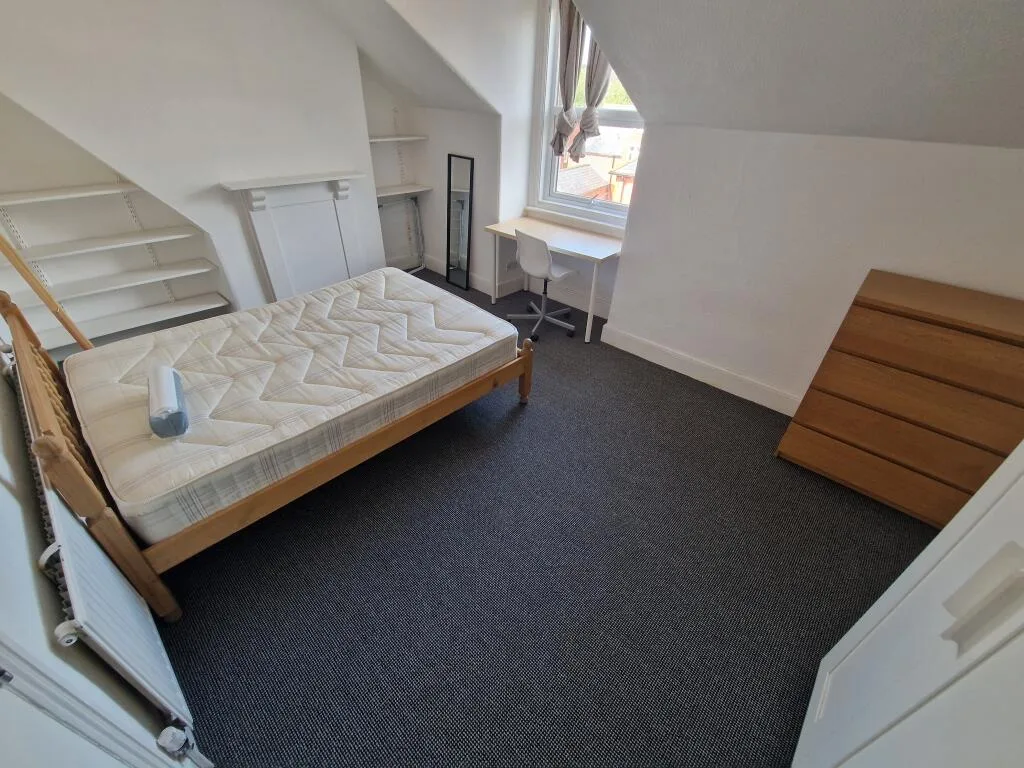 7 bedroom house for rent