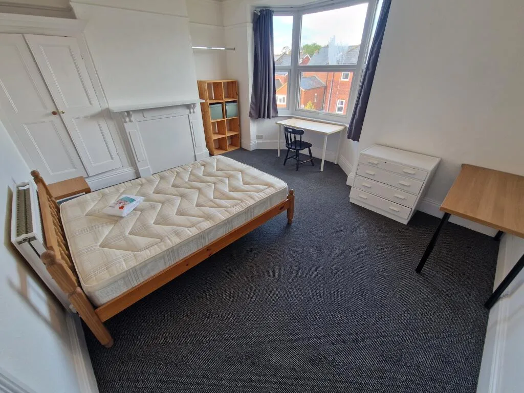 7 bedroom house for rent