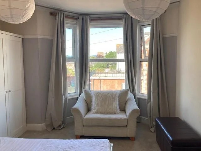 6 bedroom house for rent