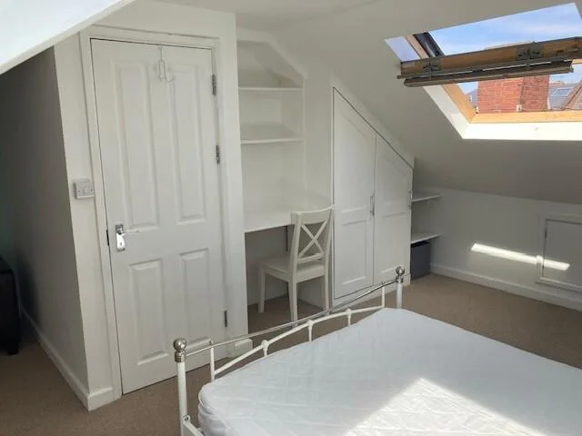 6 bedroom house for rent