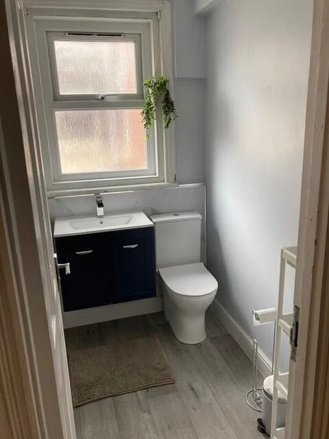 6 bedroom house for rent