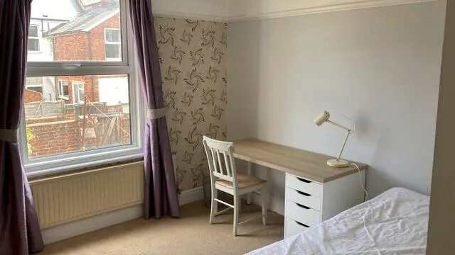 6 bedroom house for rent