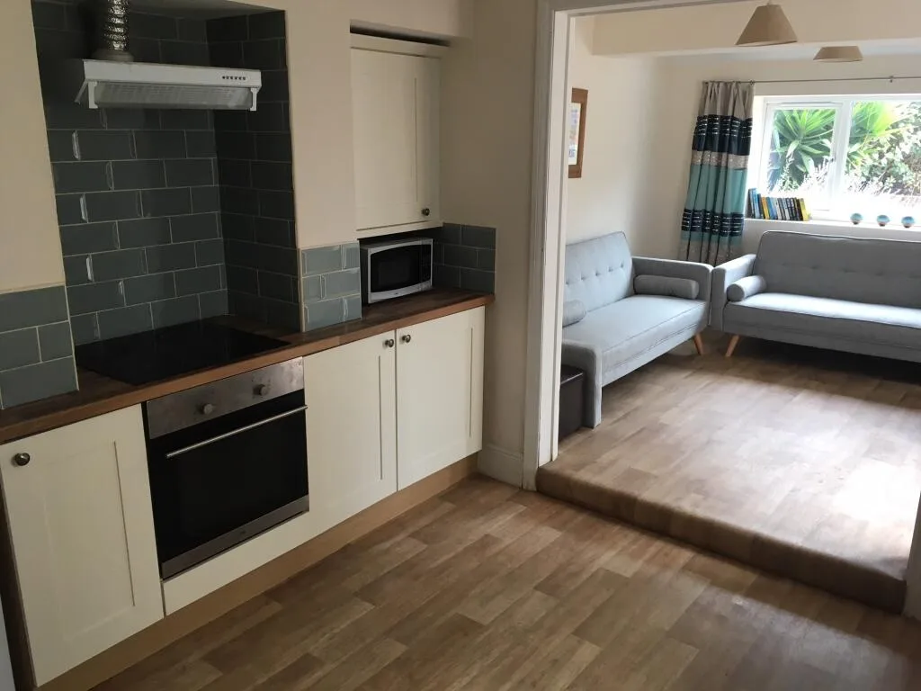 6 bedroom house for rent