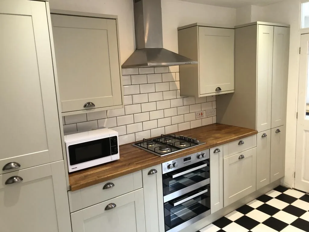 5 bedroom house for rent