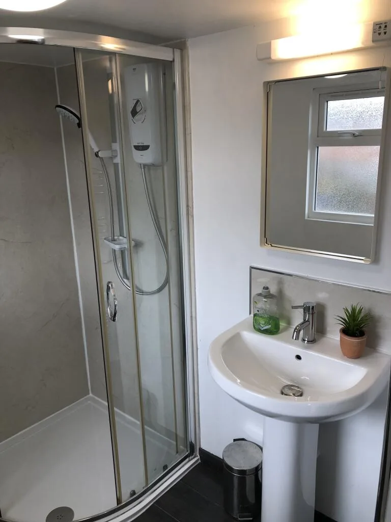 5 bedroom house for rent