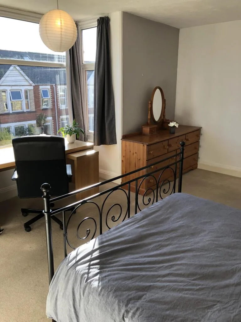 6 bedroom house for rent
