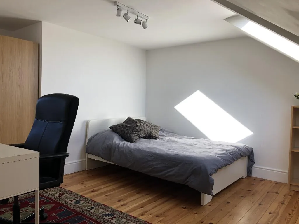 6 bedroom house for rent