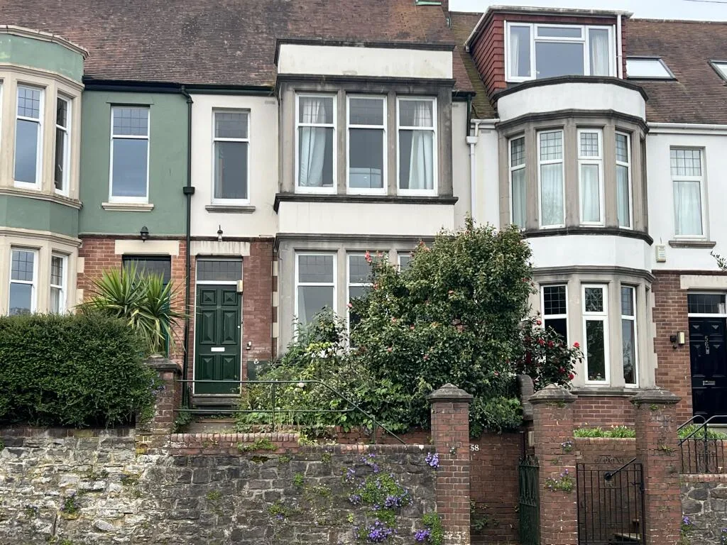 6 bedroom house for rent