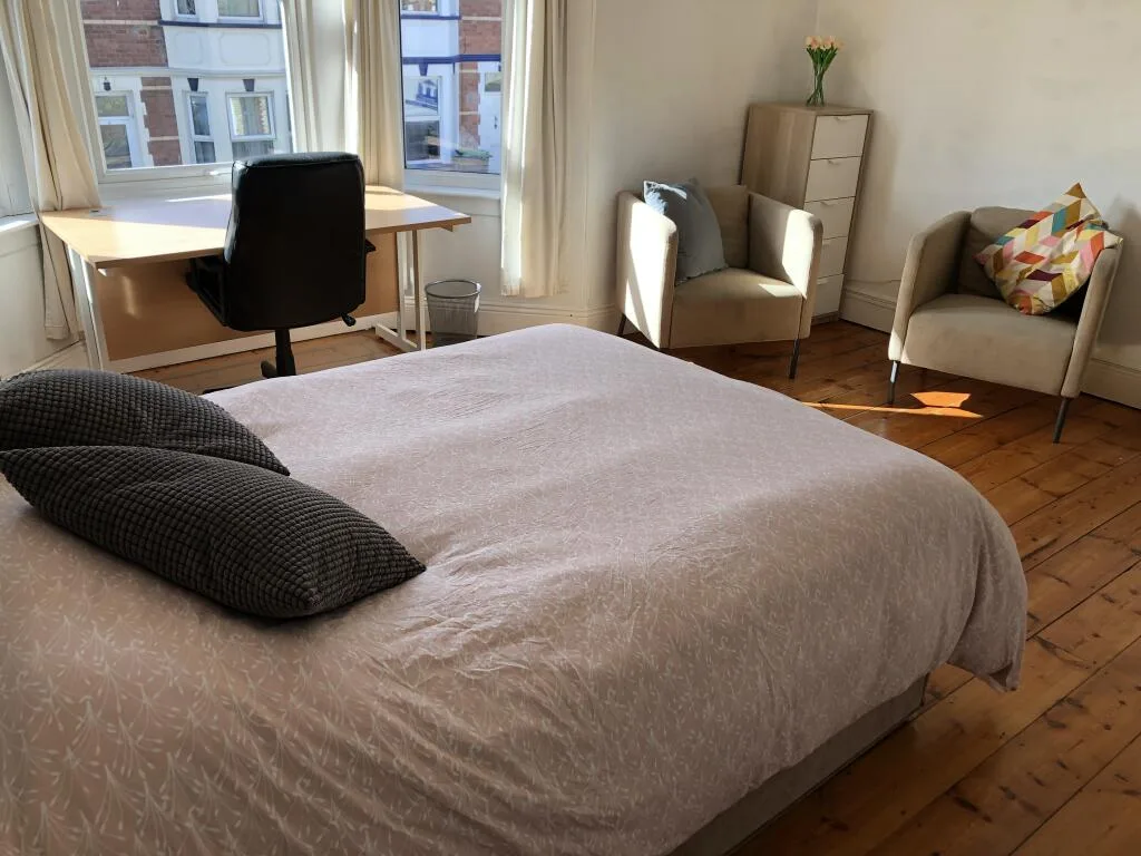 6 bedroom house for rent