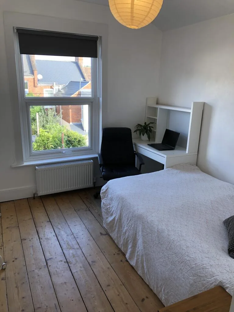 6 bedroom house for rent