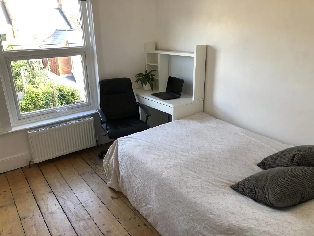 6 bedroom house for rent