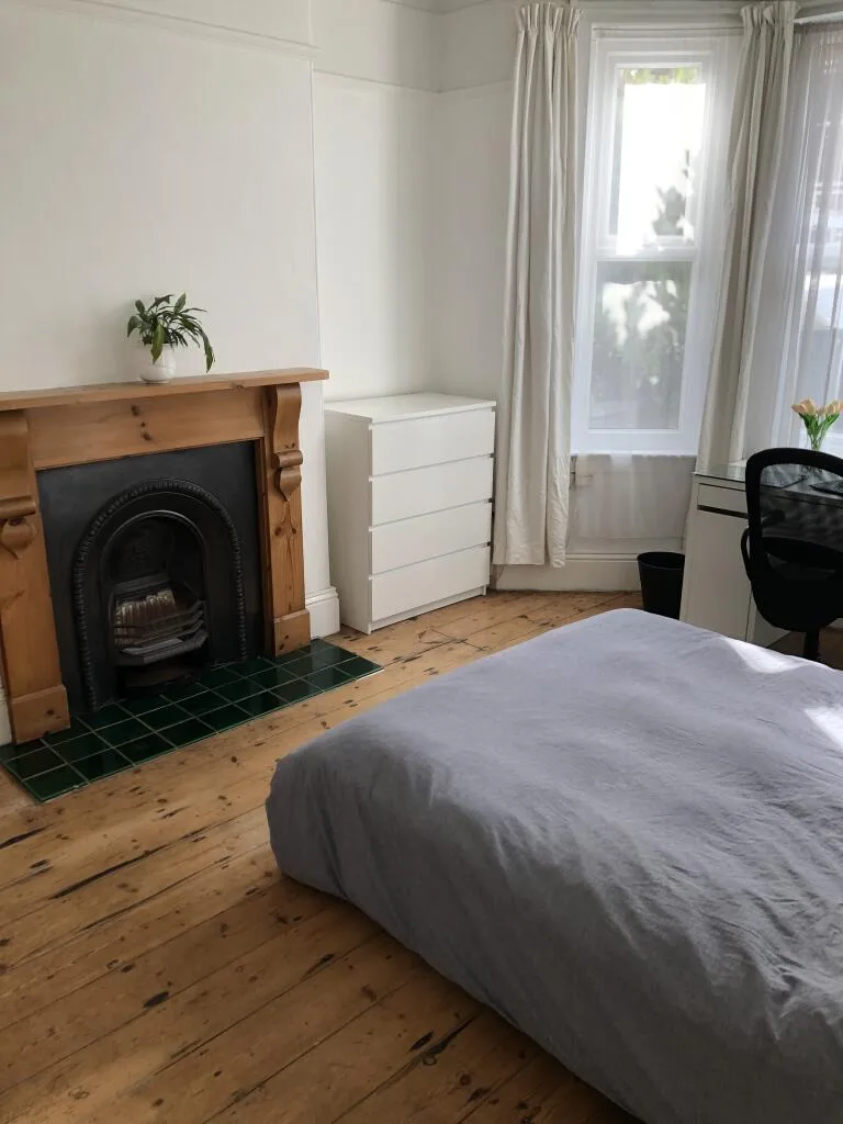 6 bedroom house for rent