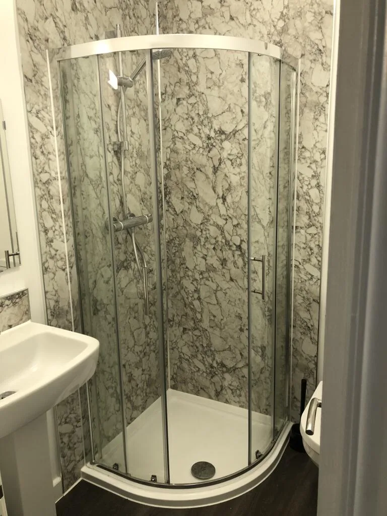 6 bedroom house for rent