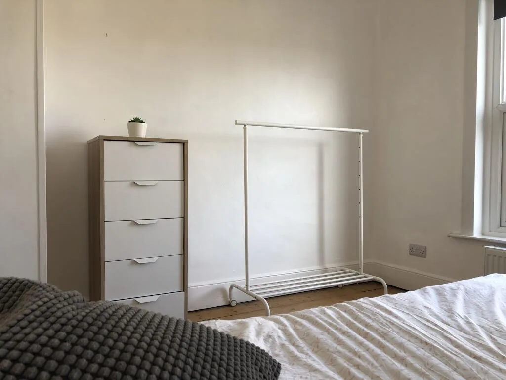 6 bedroom house for rent