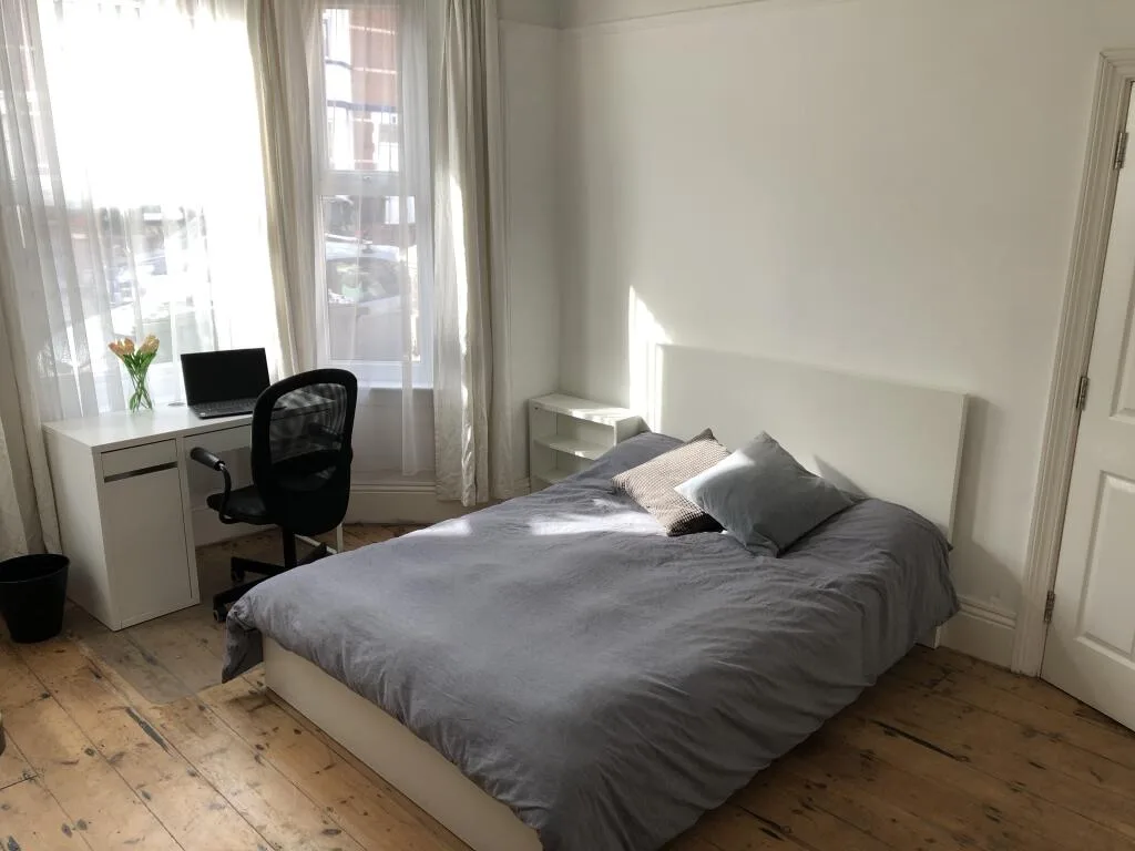 6 bedroom house for rent