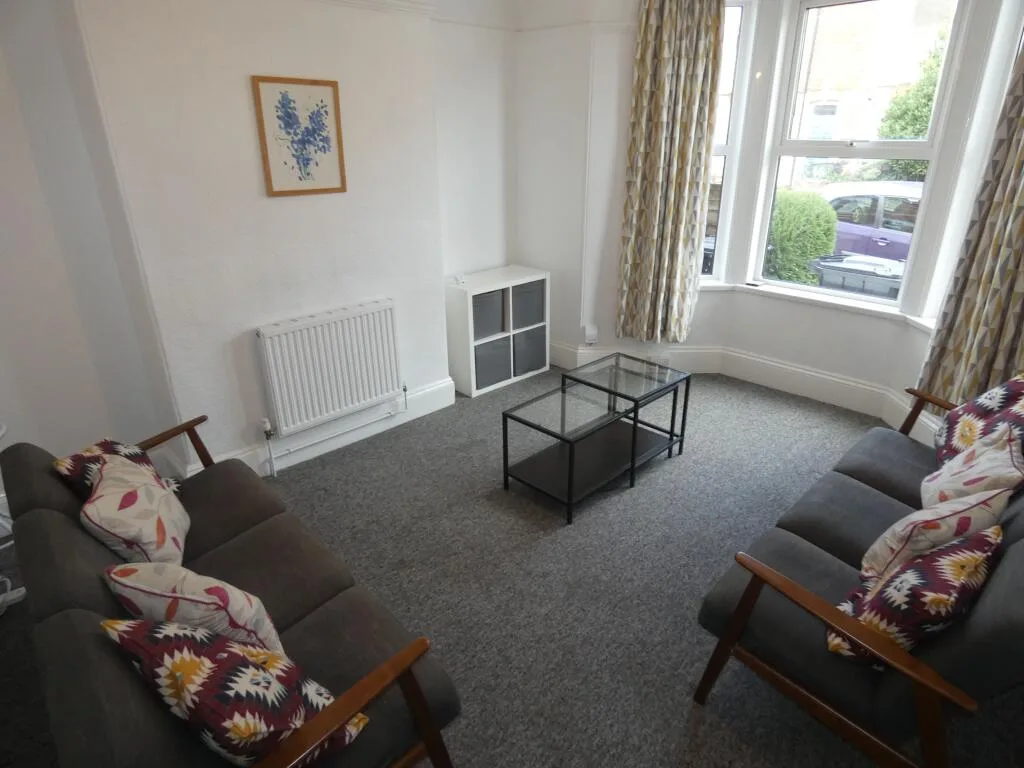 5 bedroom terraced house for rent