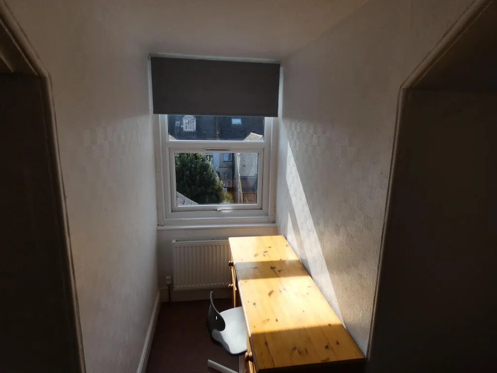 5 bedroom terraced house for rent
