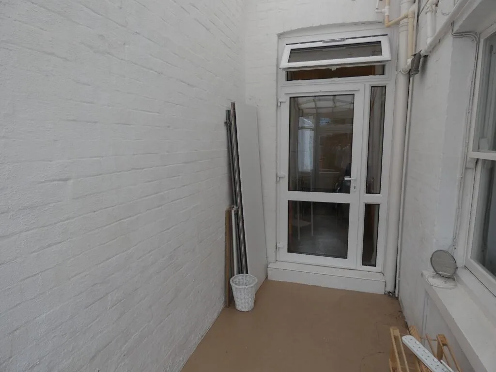 5 bedroom terraced house for rent