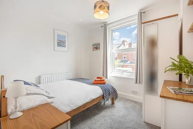 5 bedroom terraced house for rent