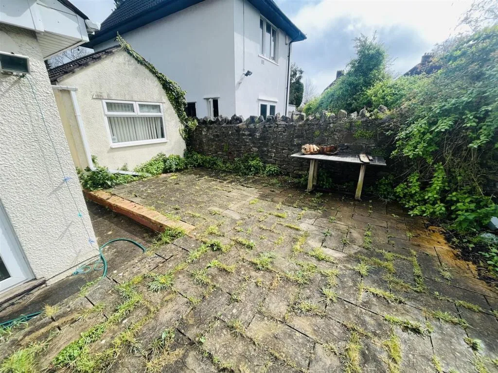 3 bedroom detached bungalow for rent