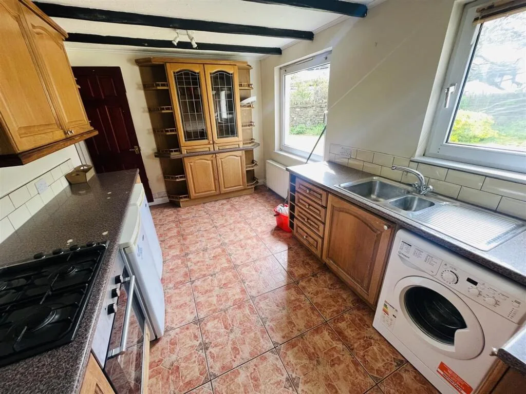 3 bedroom detached bungalow for rent