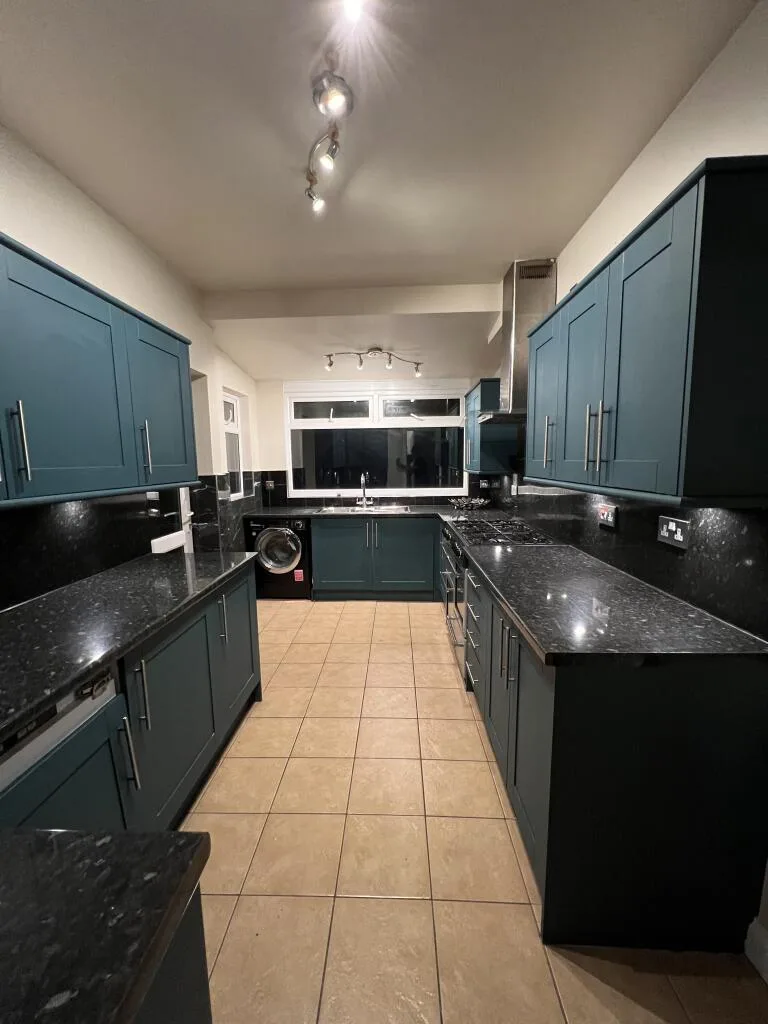 4 bedroom semi-detached house for rent