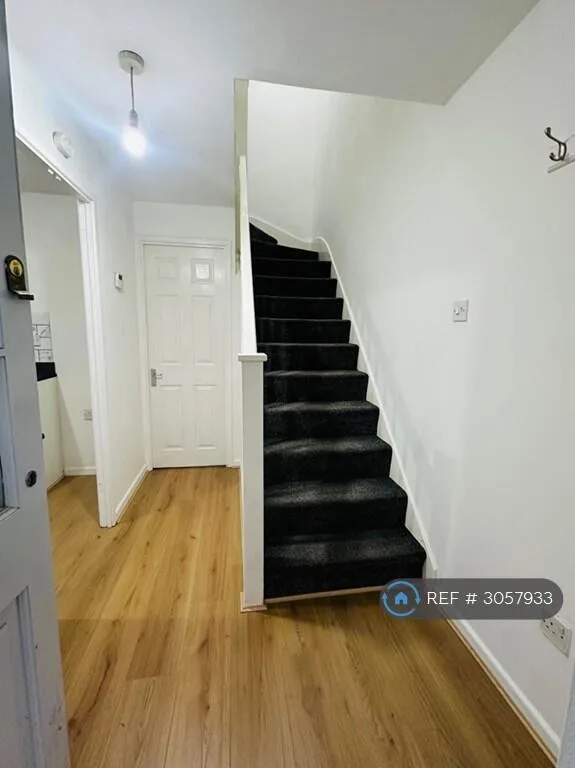 2 bedroom semi-detached house for rent