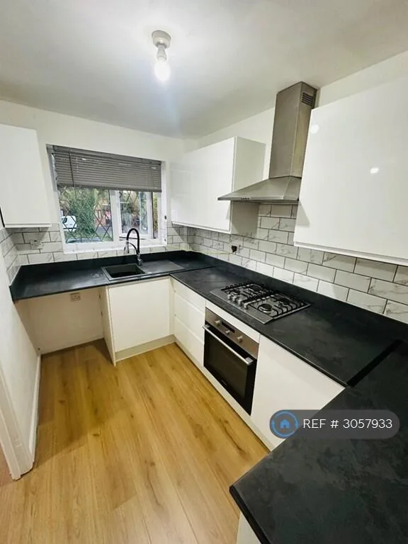 2 bedroom semi-detached house for rent