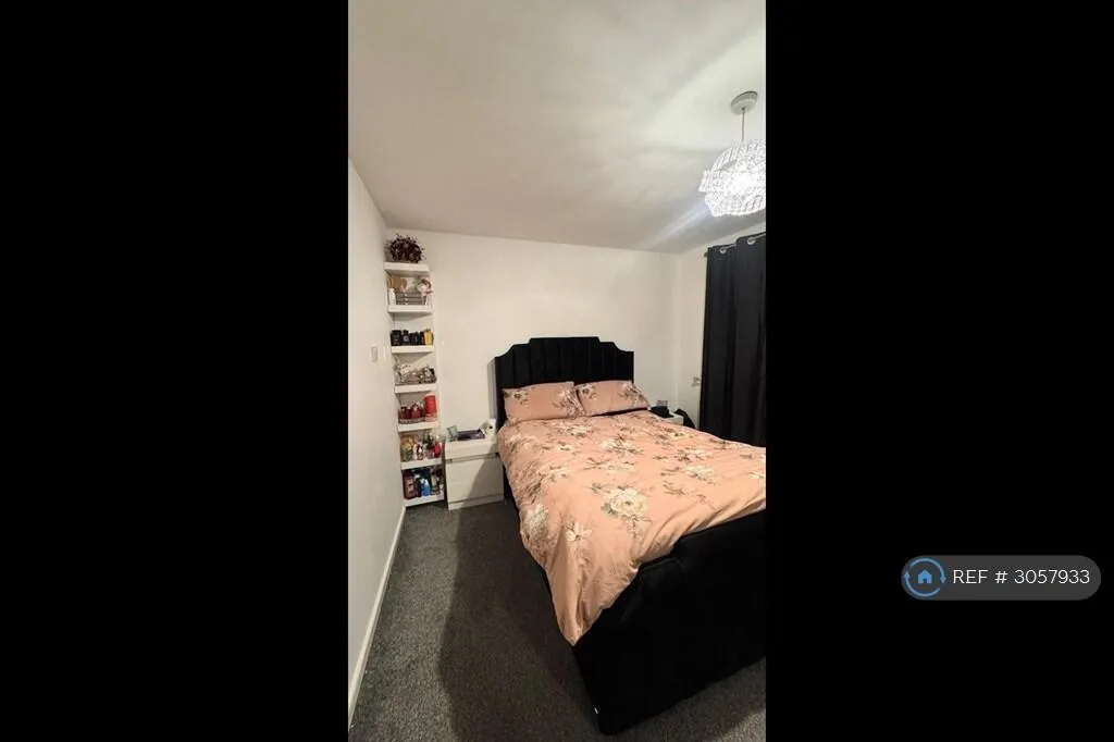 2 bedroom semi-detached house for rent