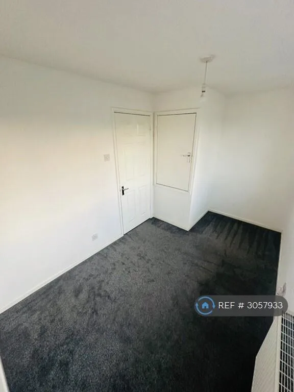 2 bedroom semi-detached house for rent
