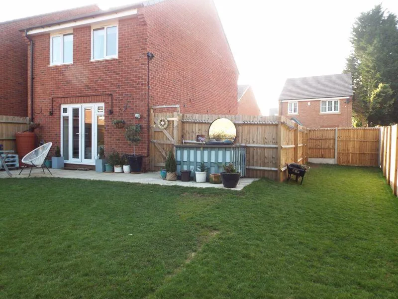 3 bedroom detached house for rent