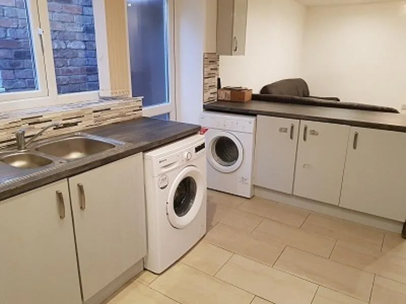 9 bedroom terraced house for rent