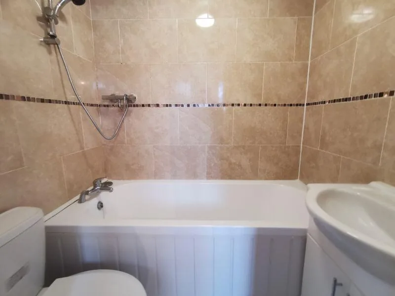 9 bedroom terraced house for rent