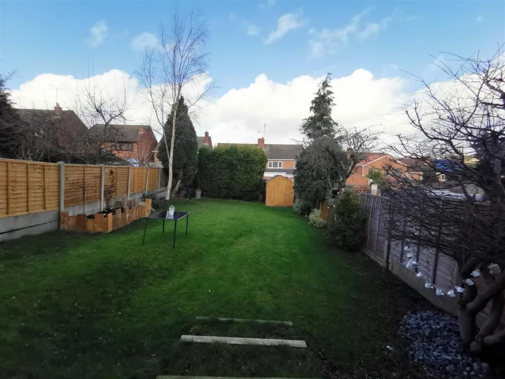 3 bedroom detached house for rent