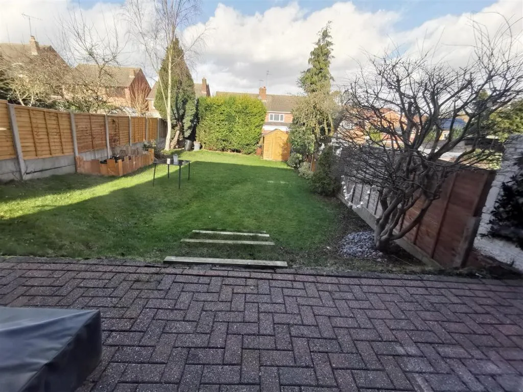 3 bedroom detached house for rent