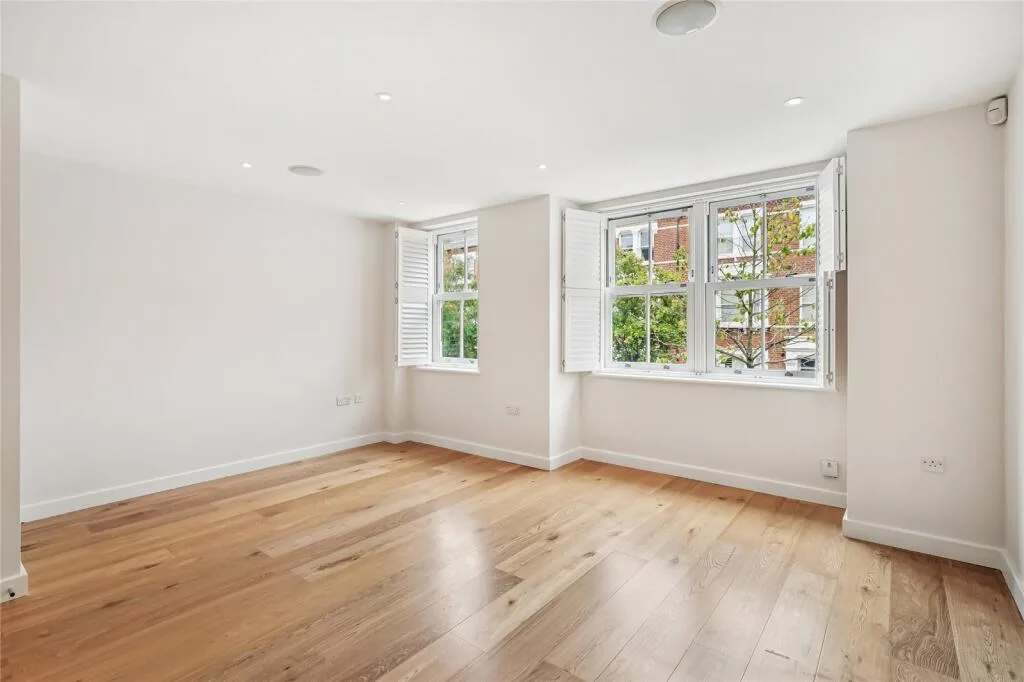 5 bedroom terraced house for rent