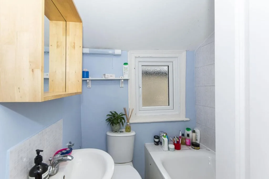 3 bedroom flat for rent