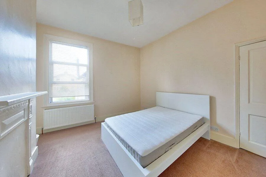 2 bedroom maisonette for rent