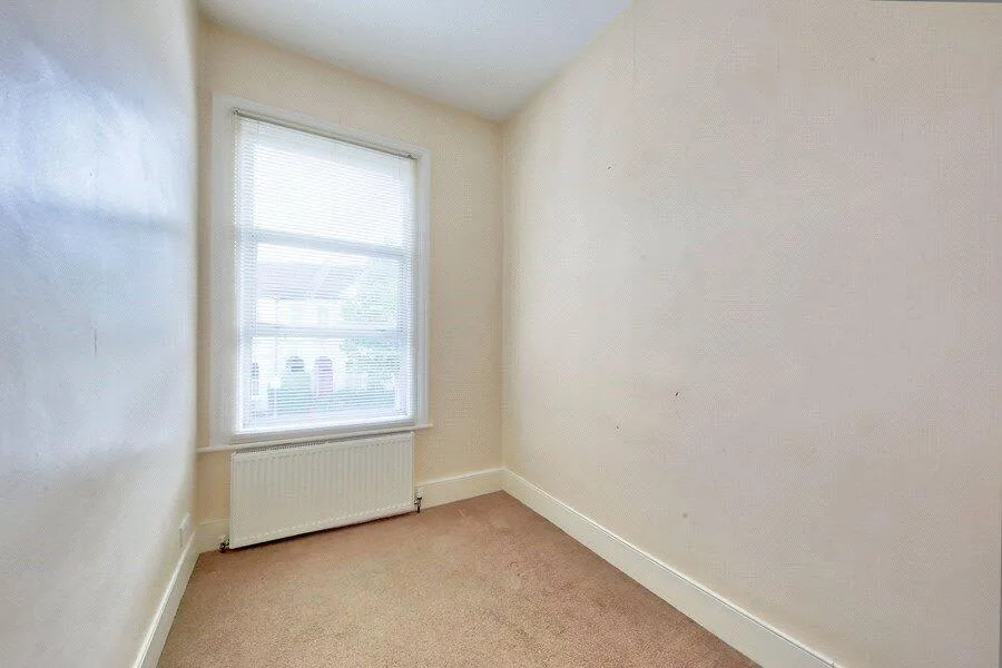 2 bedroom maisonette for rent