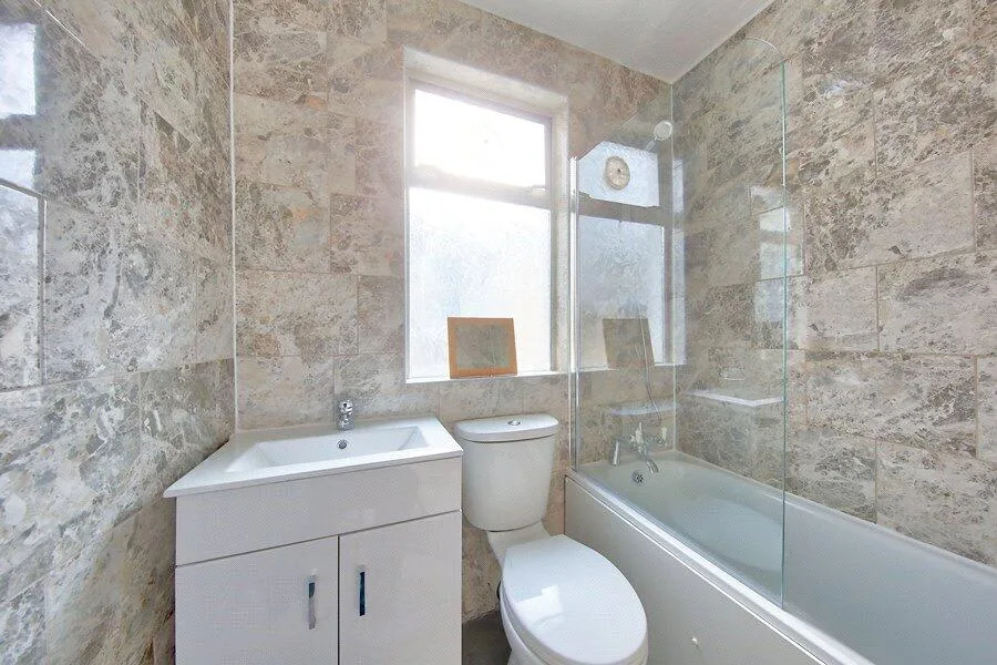2 bedroom maisonette for rent