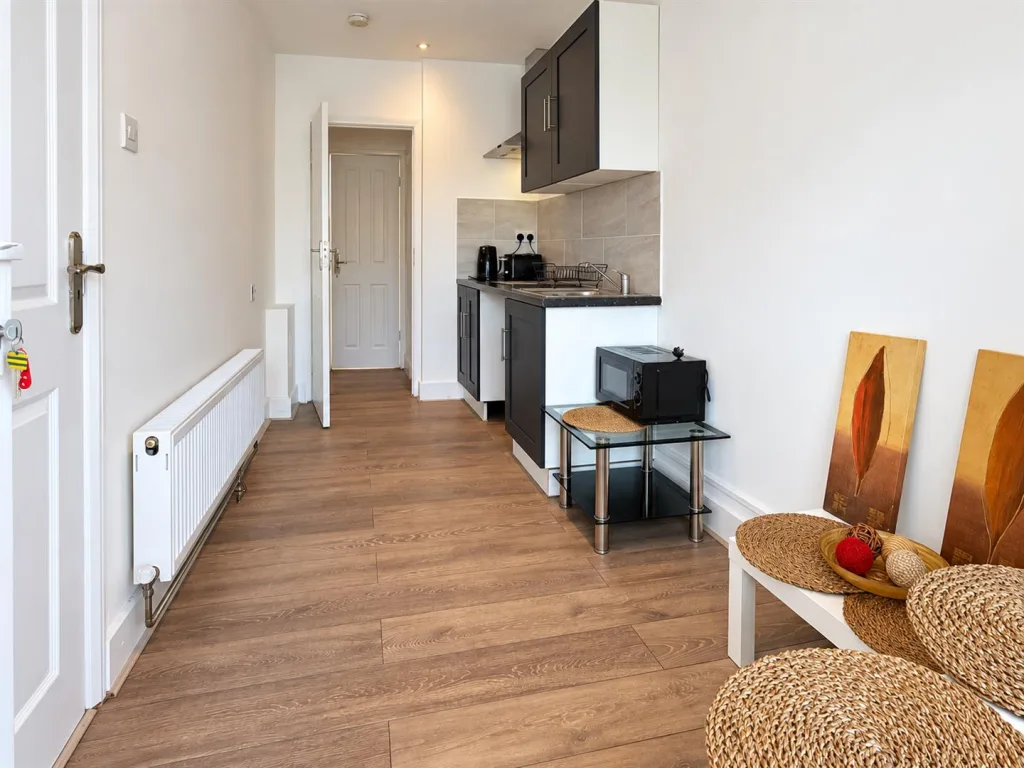 Studio flat for rent
