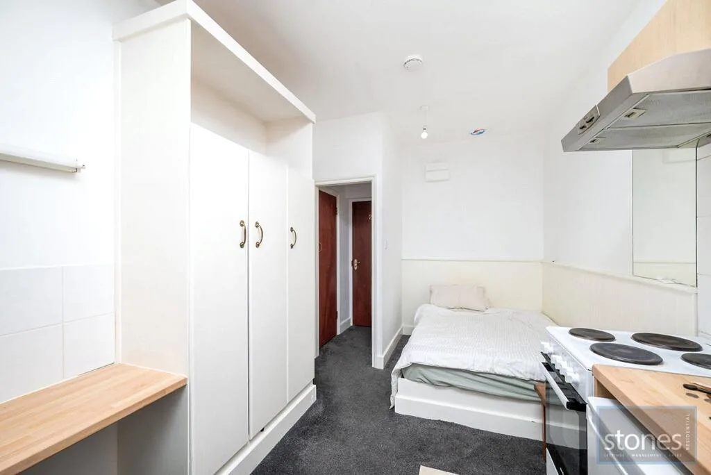 Studio apartment for rent