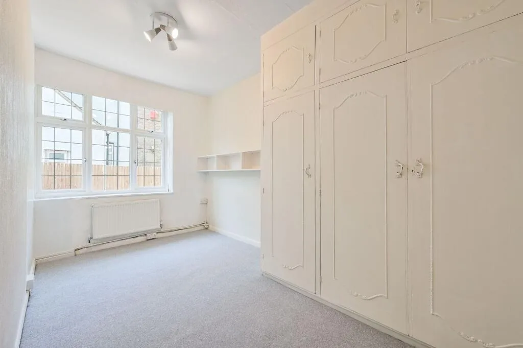 4 bedroom flat for rent