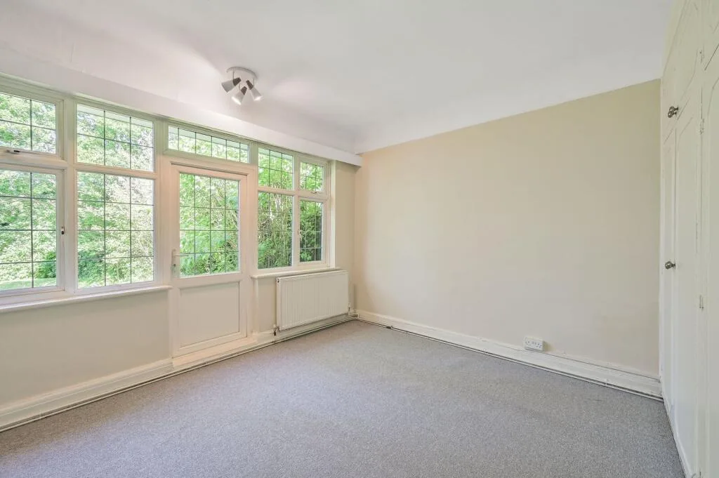 4 bedroom flat for rent