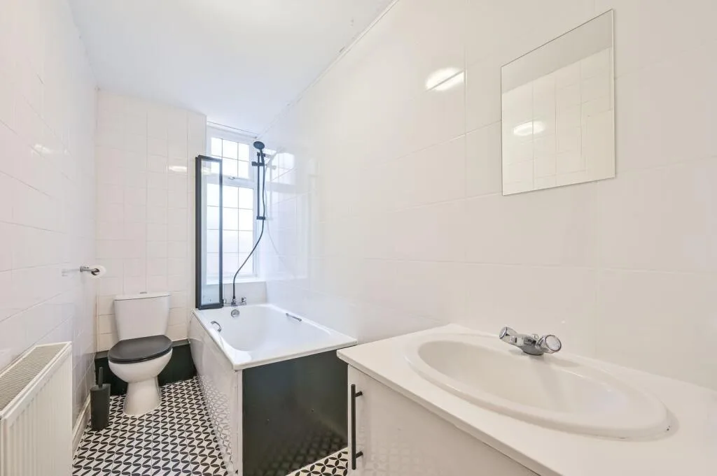 4 bedroom flat for rent