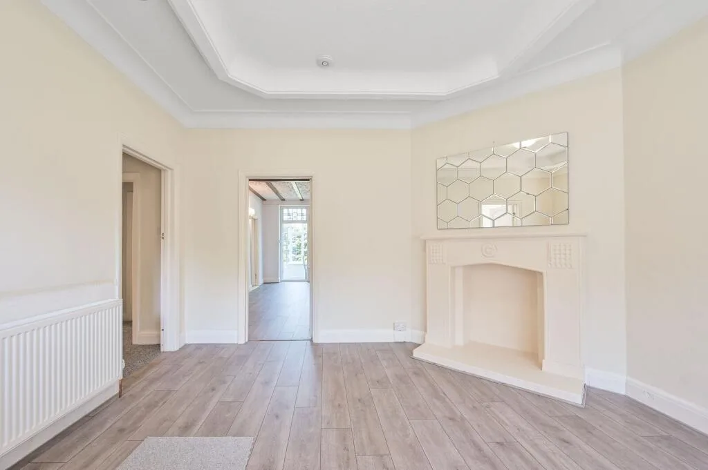 4 bedroom flat for rent