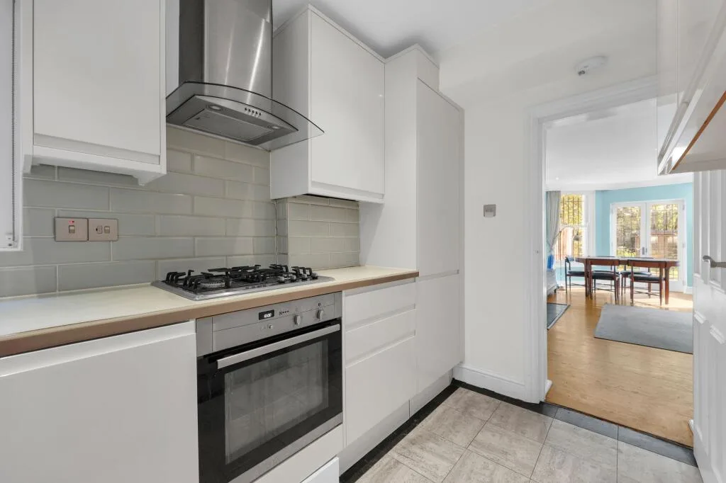 3 bedroom flat for rent