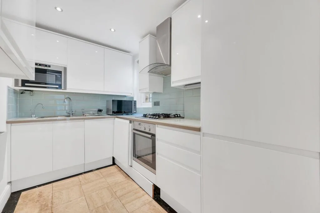 3 bedroom flat for rent